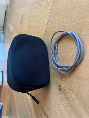 Bose Black Over-Ear Headphones Carrying Case